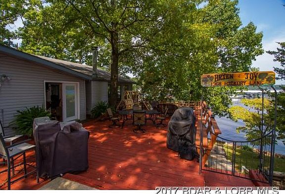2nd image of 1368 Hickory Ln