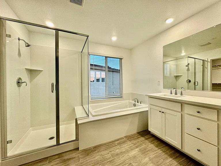 243 Dock Cir — Photo 32