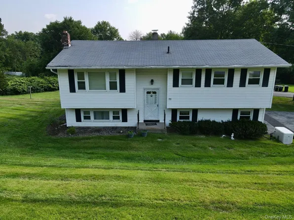 32 Valley Drive, Salisbury Mills, NY 12577