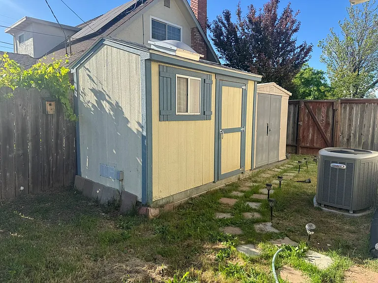 519 San Remo St — Photo 25