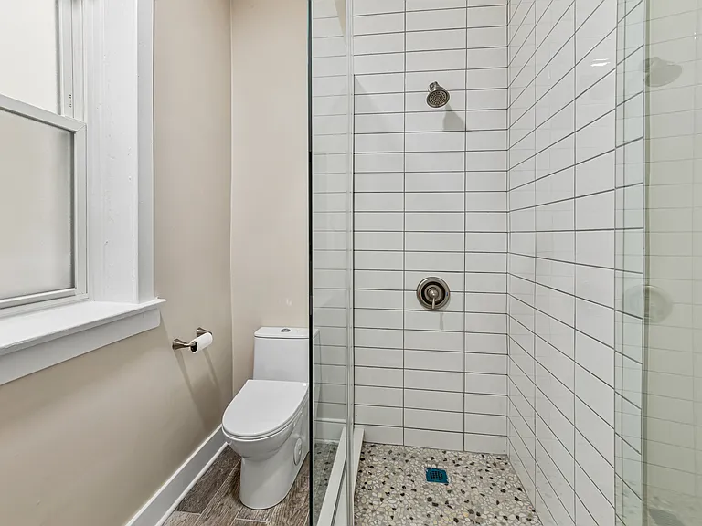 2630 W Division St #2R — Photo 13