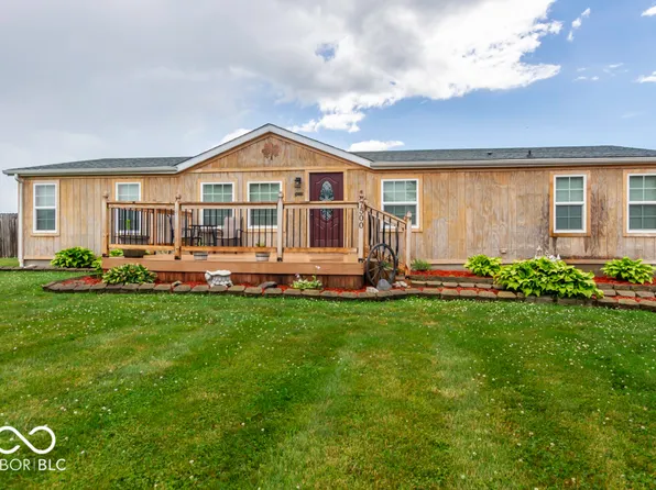 7500 Meadowview Ln, Martinsville, IN 46151