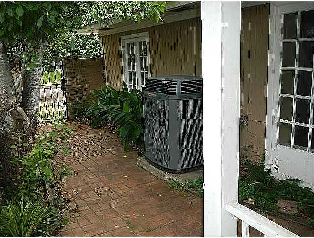 1st image of 2611 Sevier St