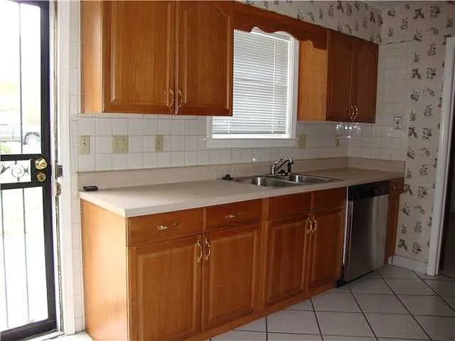 6300 Heathcliff Cove - 1 — Photo 4