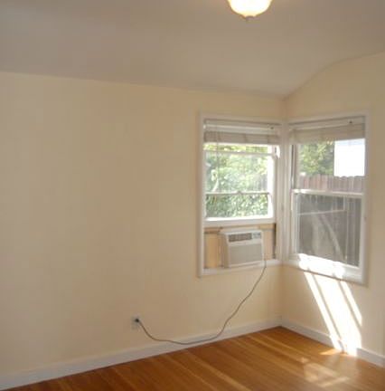 4th image of 1054 49th St