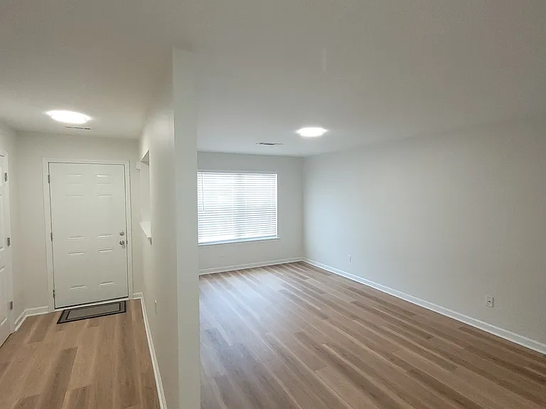 625 Chase Ln — Photo 4