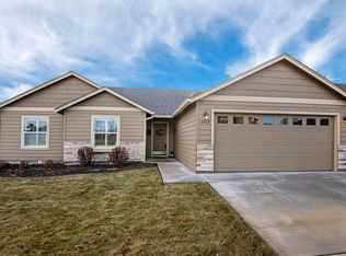 2322 NW Glen Oak Ave, Redmond, OR 97756