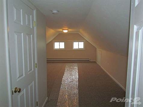 2nd floor bedroom with new carpet