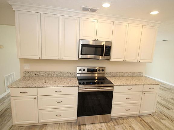 5th image of 1381 Ashboro Cir SE