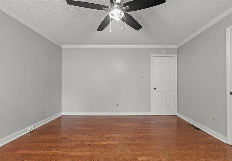 429 Russell St NE — Photo 13