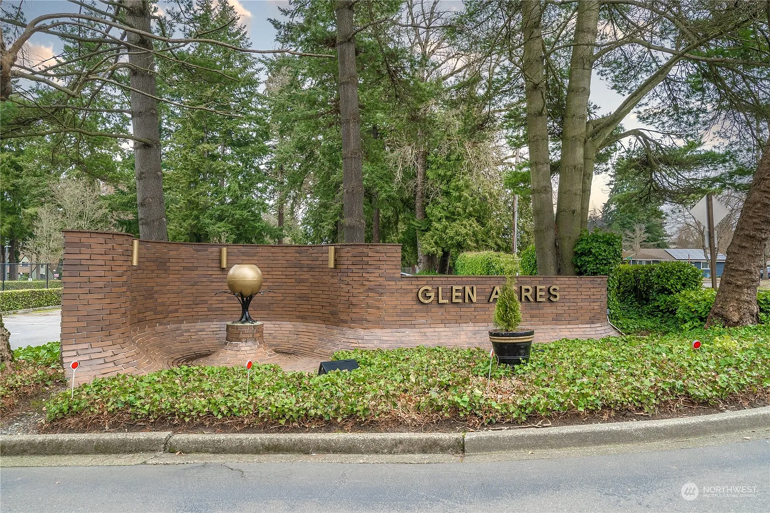 10609 Glen Acres Drive S #10609 photo 1