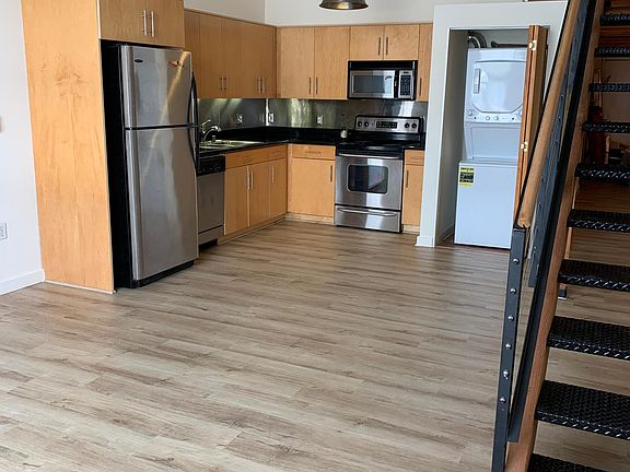 2nd image of 175 Bluxome St Unit 113