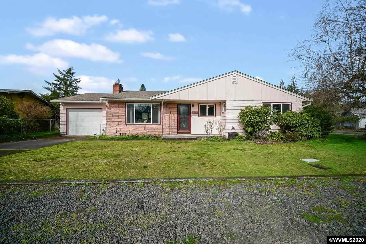 839 SW Hall Ave photo 1