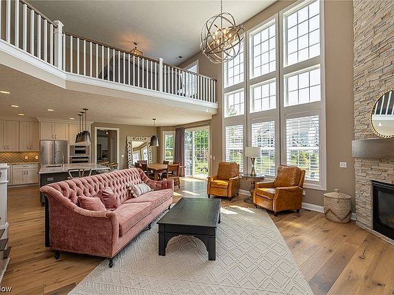 2nd image of 32573 Muirfield Dr