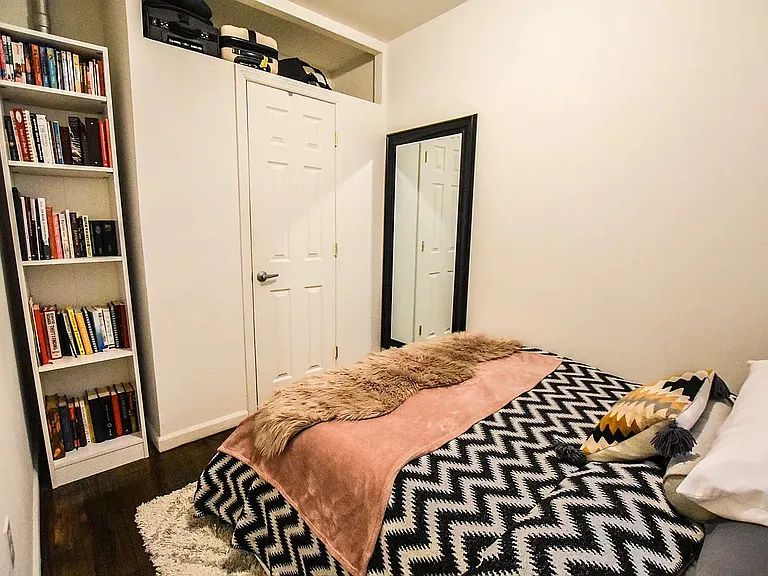 155 E 92nd St #6 — Photo 3