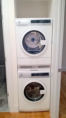 Rented by Uptown Flats LLC | media 39