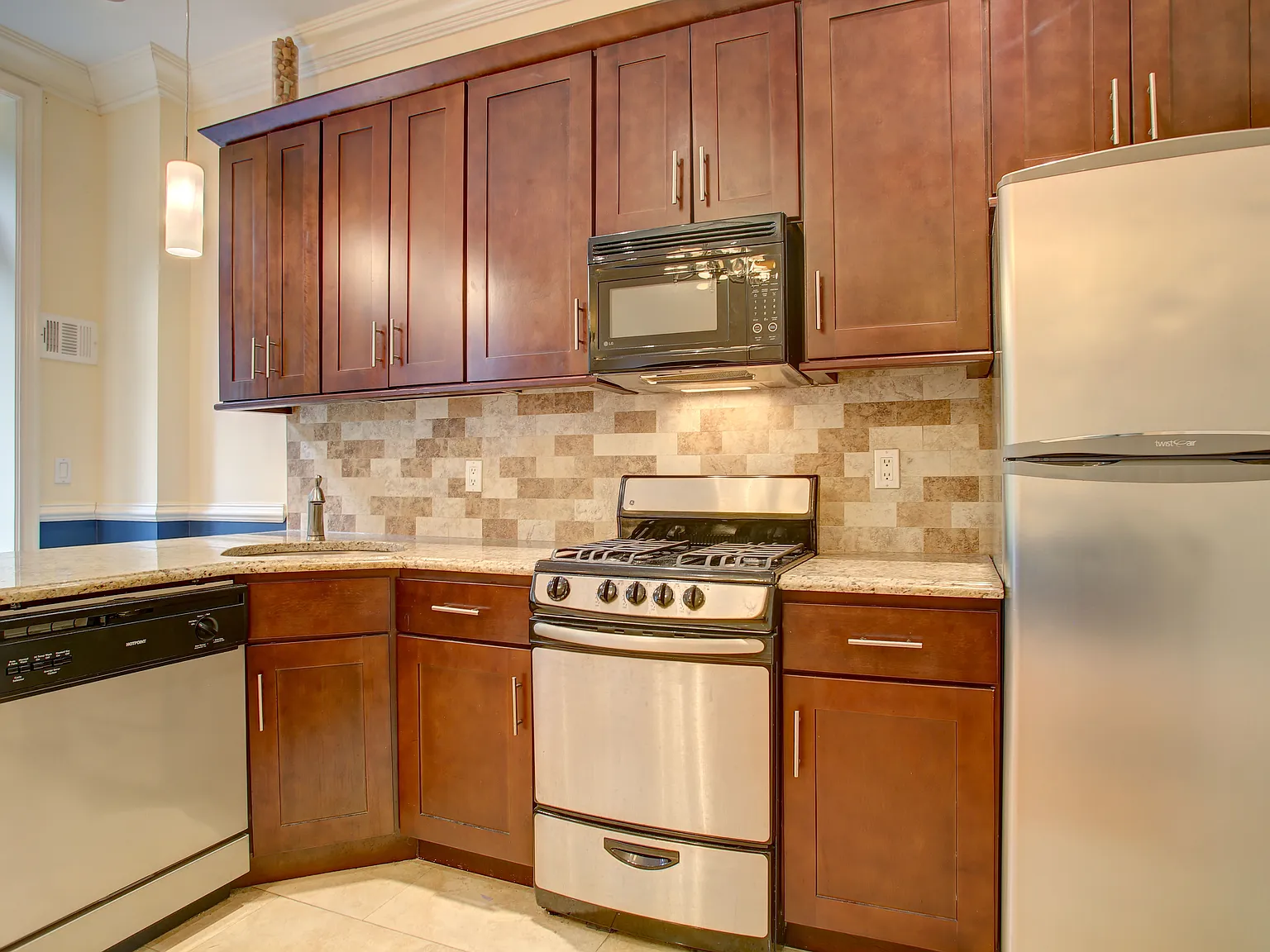 47 West 90th Street — Photo 4