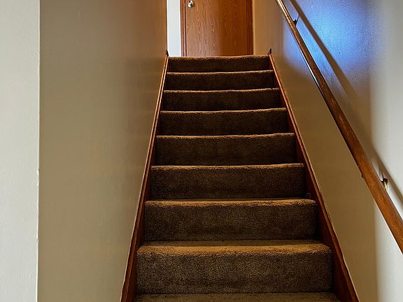 4th image of 4797 Caprice Dr