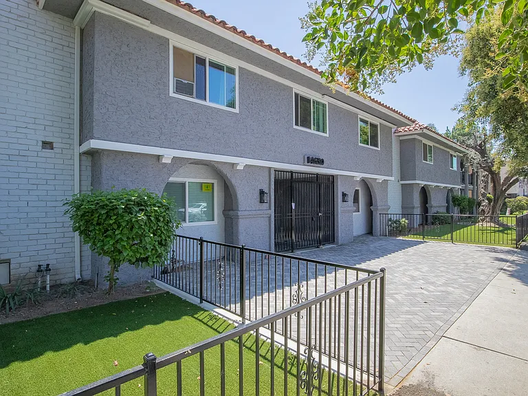 Saticoy Apartments — Photo 8