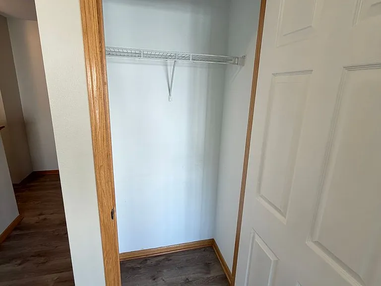 1123 SE Village View Ln — Photo 7