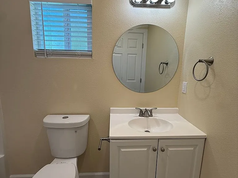 1215 Mira Flores Dr — Photo 21