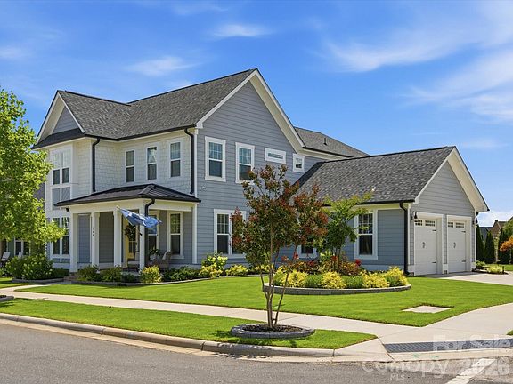 2nd image of 364 Luray Way