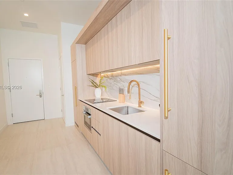 77 SE 5th St #311 — Photo 3
