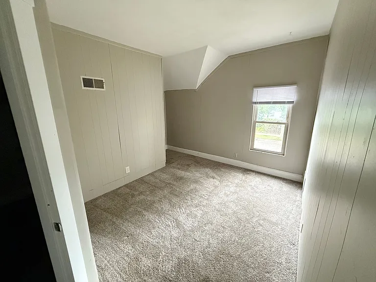 1020 Adams St — Photo 1