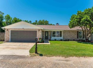 6844 Community Dr, Pensacola, FL 32526
