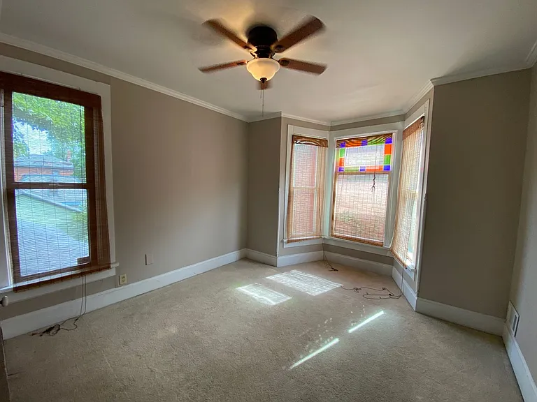 60 Smith Pl — Photo 10