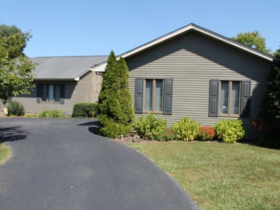 2nd image of 218 Homestead Dr