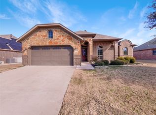 105 Traveller St, Waxahachie, TX 75165