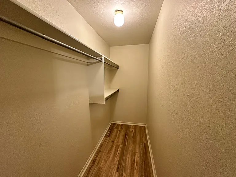 3201 Conestoga Dr #B — Photo 24