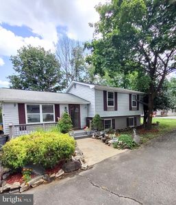634 York Ln SE, Leesburg, VA, 20175