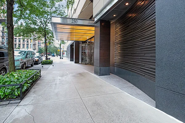 Rented by Compass | media 14