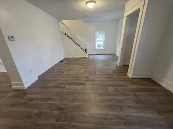 952 Brown Ave, Erie, PA 16502