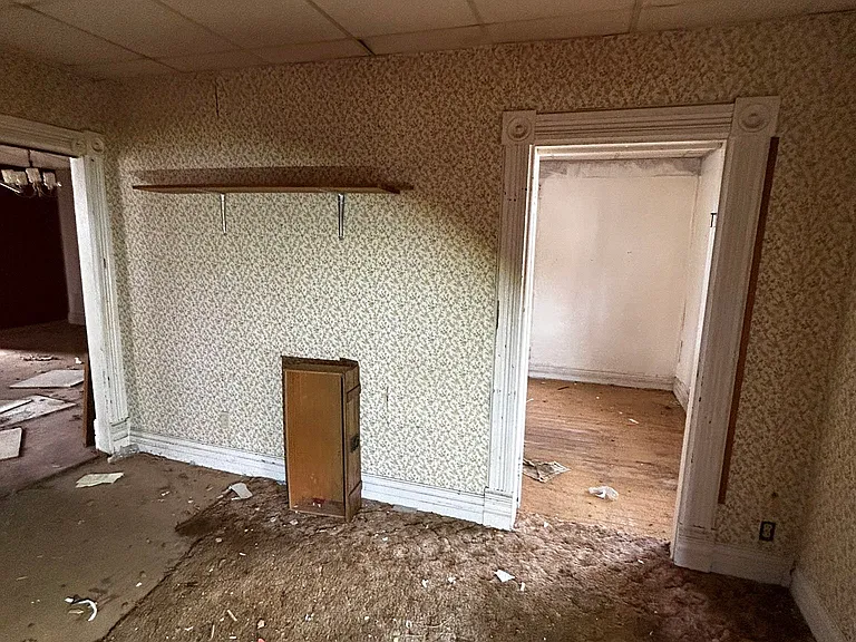 106 Locust St — Photo 36