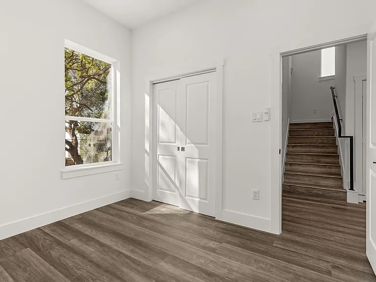 2707 Dennis St — Photo 16