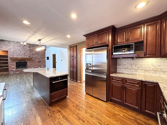 3rd image of 1197 Clubhouse Dr