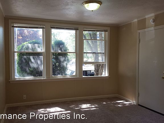 3rd image of 7326 SE Milwaukie Ave #6