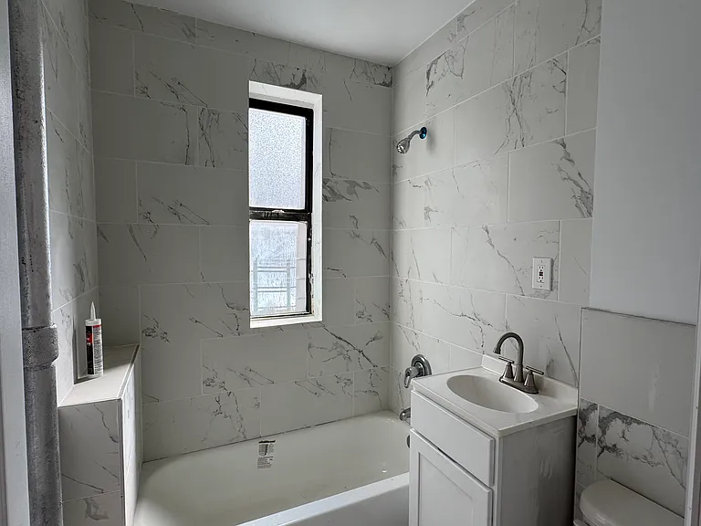 3154 Grand Concourse #5 — Photo 6