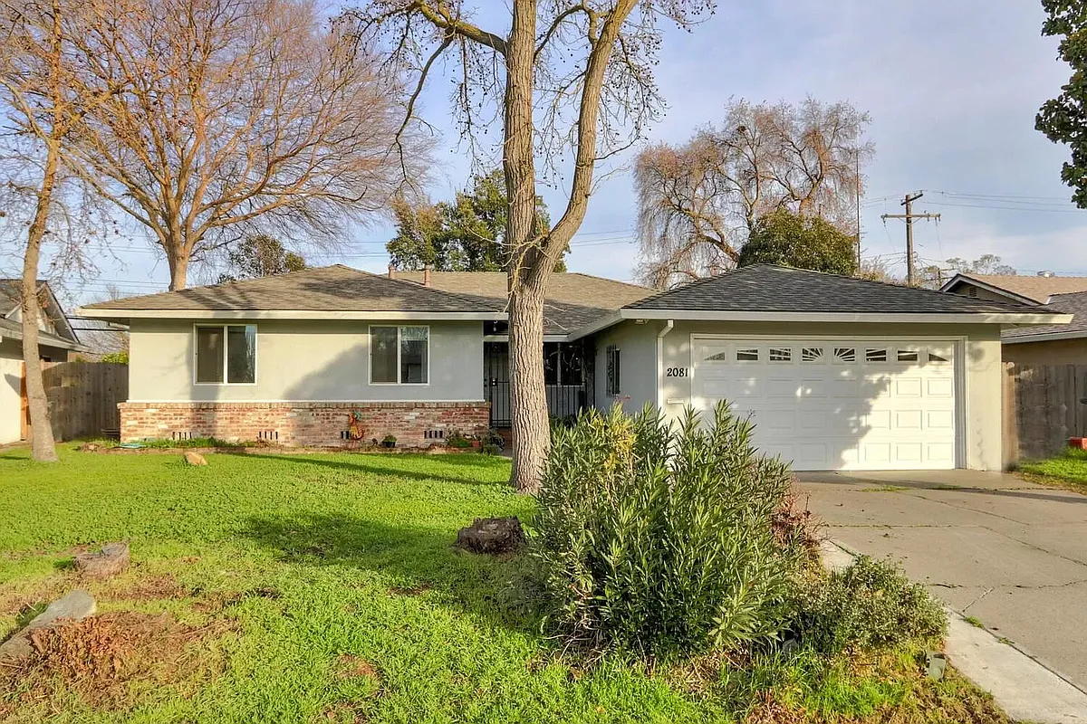 Building Photo - 2081 Wakefield Way