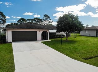 613 SE Clifton Ln, Port Saint Lucie, FL 34983