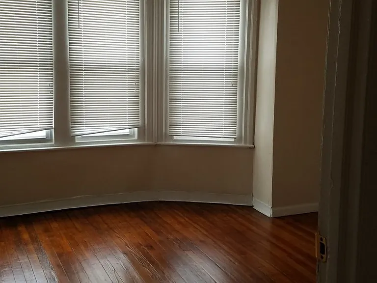 6532 Saybrook Ave — Photo 7