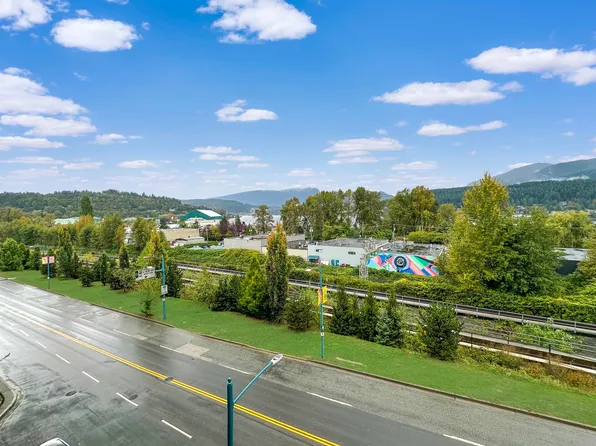 83 Moody St #406, Pt Moody, BC V3H 2P5