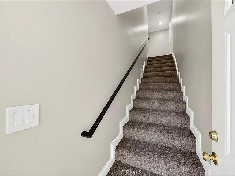 11227 Towne Ave — Photo 2
