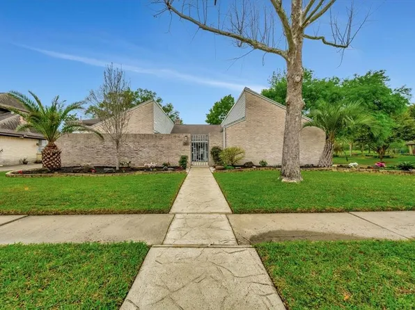 3811 Glenmeade Drive, Houston, TX 77059