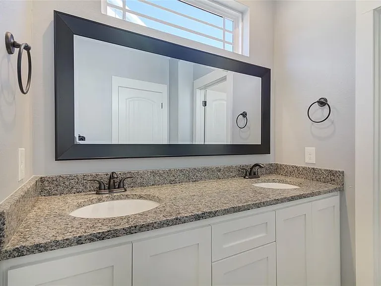 107 Byrom Ct — Photo 9