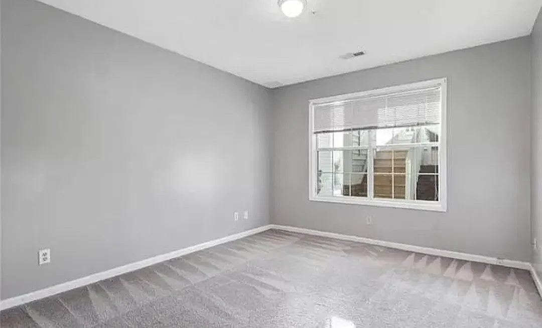 295 Warton Ln — Photo 4