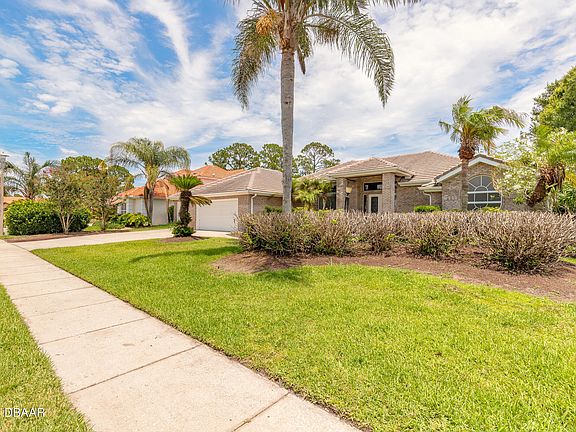 4th image of 121 King Eider Ct